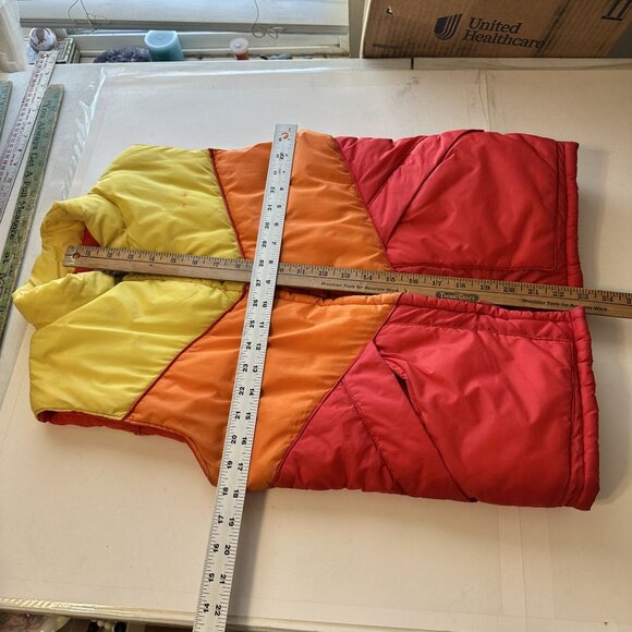 Vtg Chevron Colorblock Puffer Vest Red Orange Yellow Insulated Retro 70s Small - Picture 4 of 11